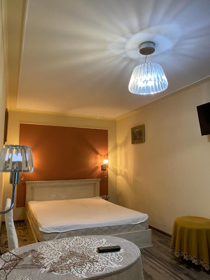Apartament On Kostiushka Lviv Buitenkant foto