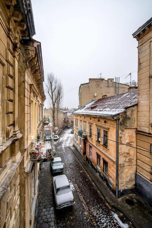 Apartament On Kostiushka Lviv Buitenkant foto
